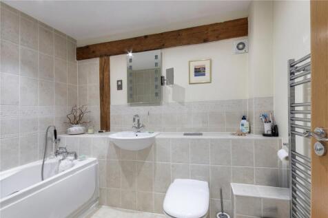 Family Bathrooom
