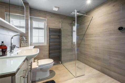 Family Shower Room
