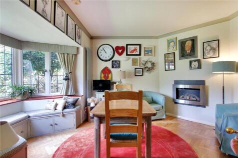Dining/Playroom