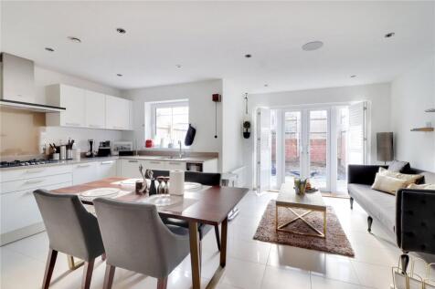 Kitchen/Dining Rm