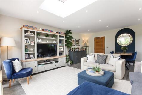 Sitting/Dining Room