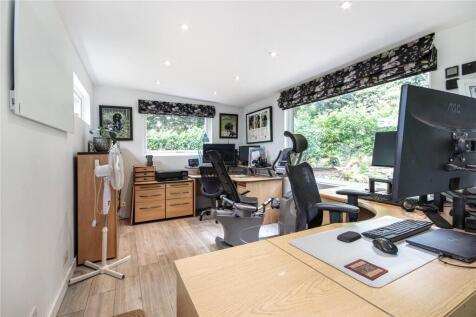 Studio Office