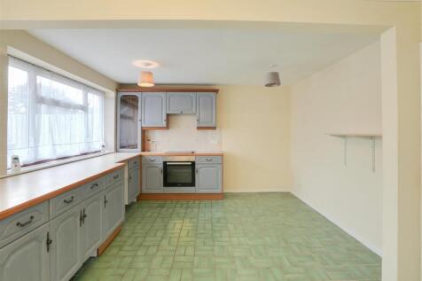 Kitchen1.jpg