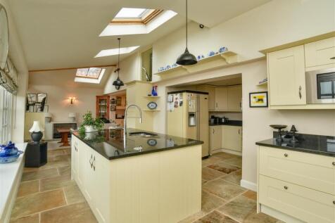 Open Plan Living Dining Kitchen