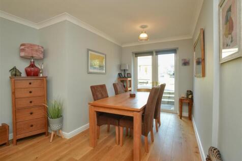 Dining Lounge