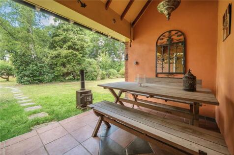 Outdoor Dining Area