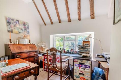 Bedroom / Office
