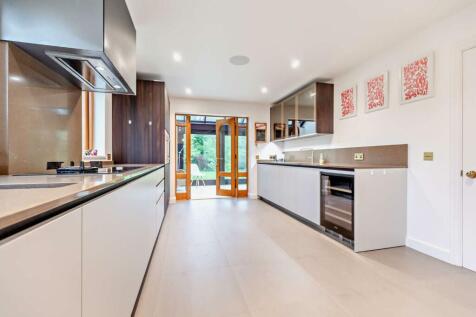 8550021-interior10-800.jpg
