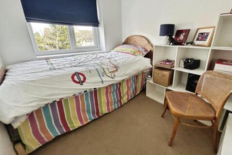 1f530997-3rd 20bedroom.jpeg