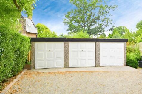 79aef034-garage.jpeg