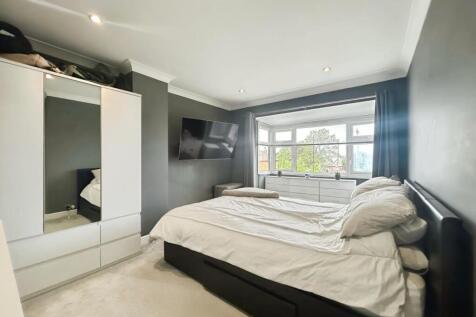 9ded2c83-Bedroom.jpg