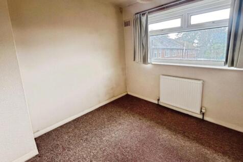 cf0f3889-Bedroom 202.jpg