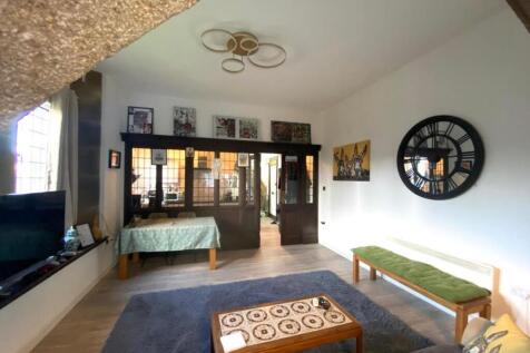 WhatsApp Image 2025-10-28 at 15.26.48 (5).jpeg