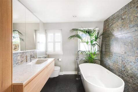 En Suite Bathroom