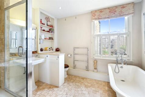 En Suite Bathroom