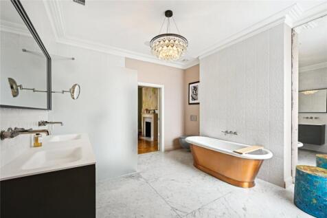 En Suite Bathroom