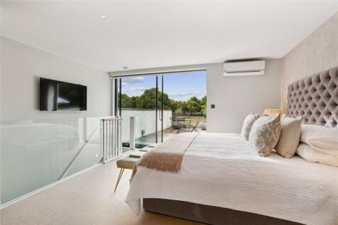 Prinicpal Bedroom