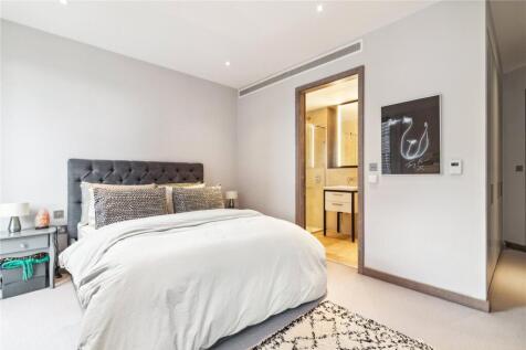 Bedroom 1 &#43; Ensuite