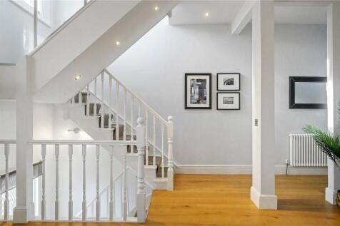 Reception/Hallway