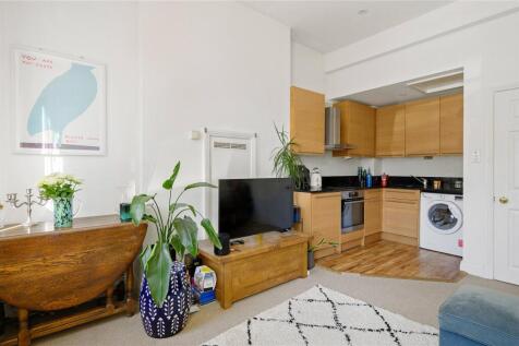 Reception/Kitchen