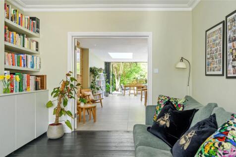 Family Room/Bedroom