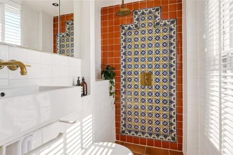En Suite Shower Room