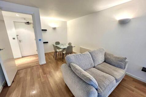 Living/Dining Area