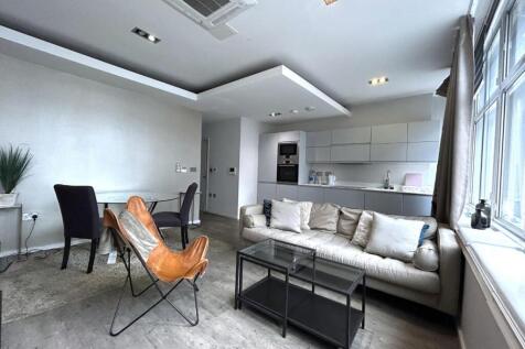 Open Plan Living/Dining/Kitchen