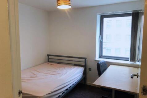 15 Basilica - bedroom 1.jpeg
