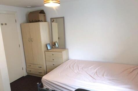 15 Basilica - bedroom 2.jpeg