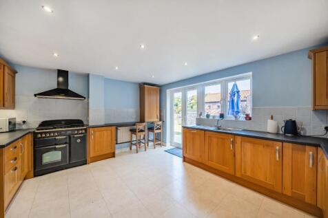 kitchen 1.jpg