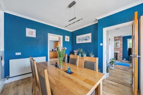 Dining room 1.jpg