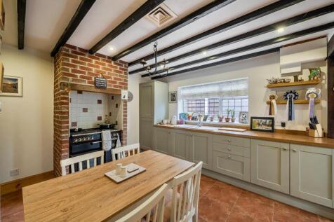 kitchen 1.jpg