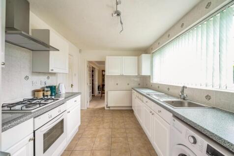 kitchen 2.jpg