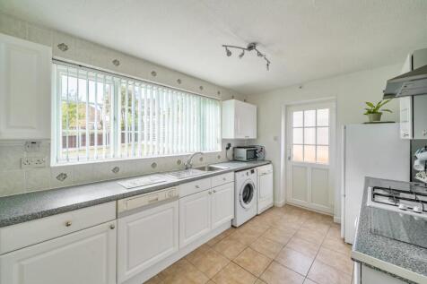 kitchen 1.jpg
