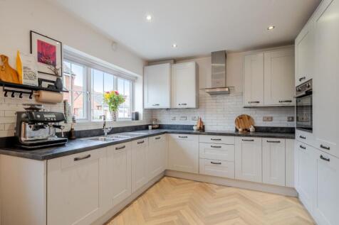 kitchen 1.jpg