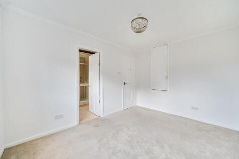 principle bedroom 2.jpg