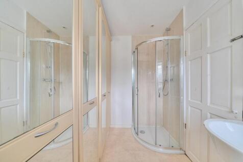 ensuite 2.jpg