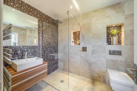 ensuite 1.jpg