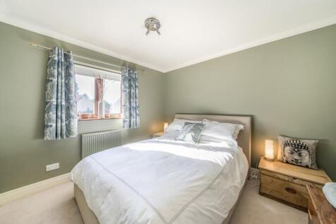 bedroom 4.jpg