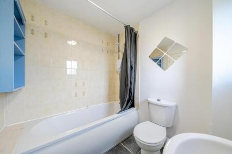 Bathroom.jpg