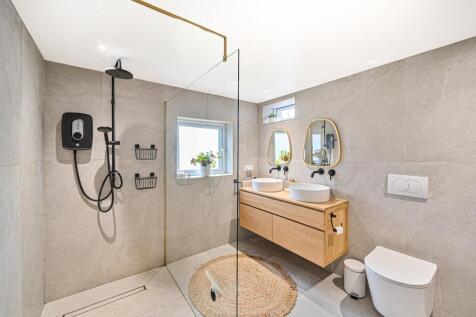 house shower room.jpg