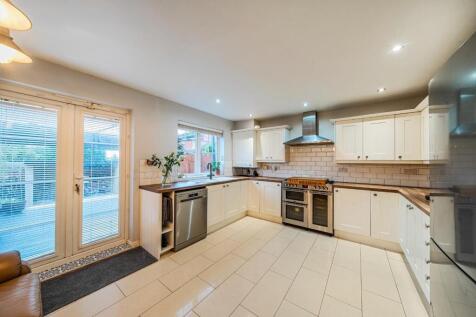 kitchen 2.jpg