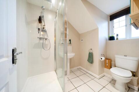 ensuite.jpg