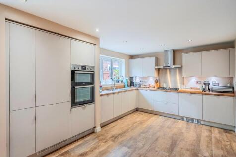 kitchen 3.jpg