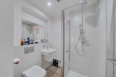 ensuite.jpg