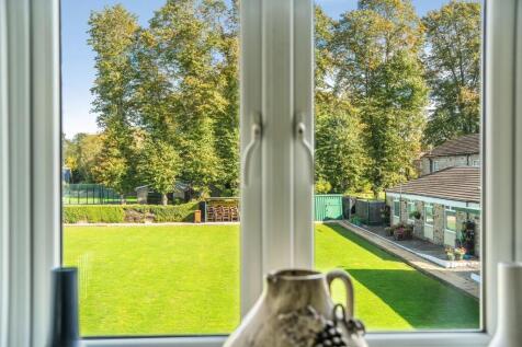 lifestyle window.jpg