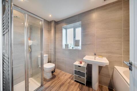 house bathroom 2.jpg