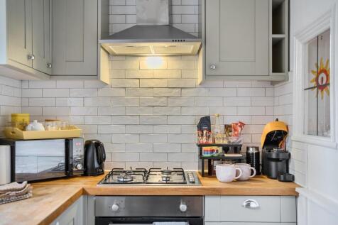 lifestyle kitchen.jpg