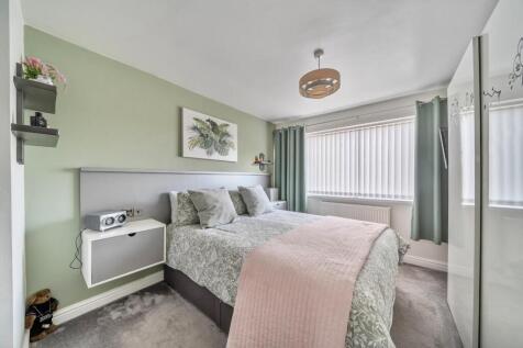 principle bedroom.jpg